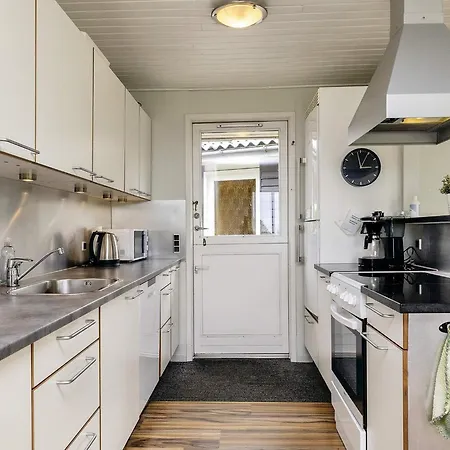 6 Person Holiday Home In Brenderup Fyn-By Traum Tatil Evi
