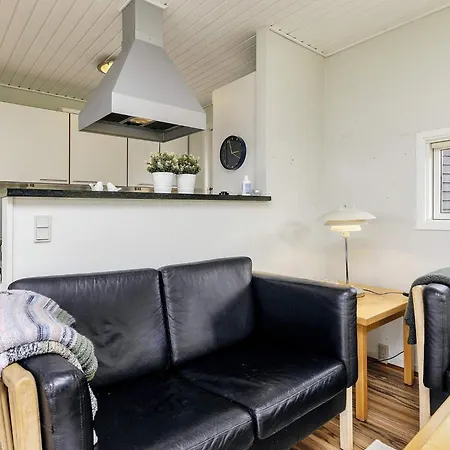 6 Person Holiday Home In Brenderup Fyn-By Traum Tatil Evi *